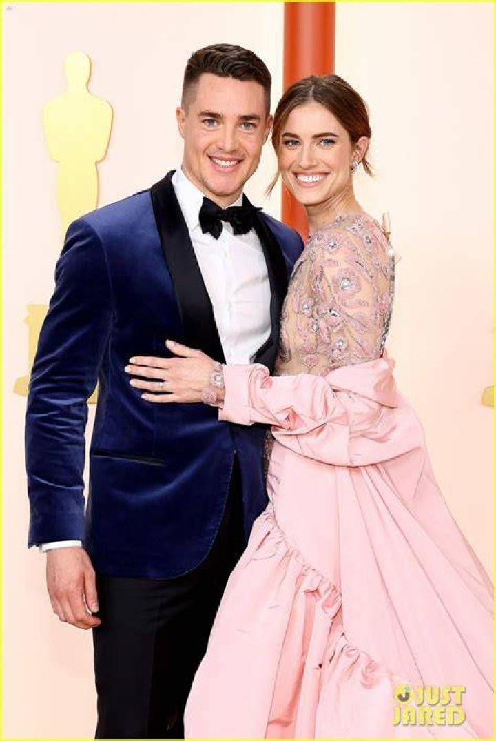 Allison Williams, Alexander Dreymon Are Engaged After 3 Years UsWeekly