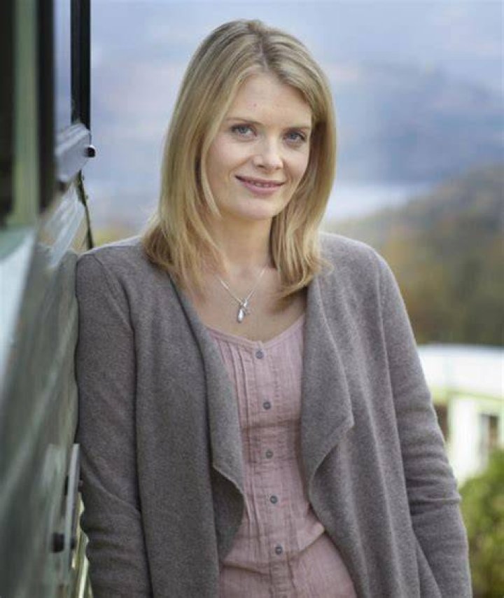 Andrea Lowe Movies, Bio and Lists on MUBI