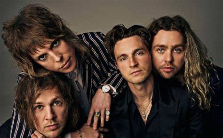 Are The Struts Intrinsically Gay?