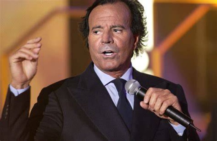 As&iacute; reaccion&oacute; Julio Iglesias a rumores sobre su salud People en Espa&ntilde;ol