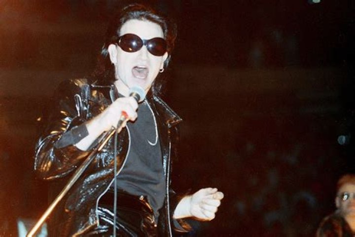 Bono's son Elijah Hewson rocks out on stage with his band Inhaler