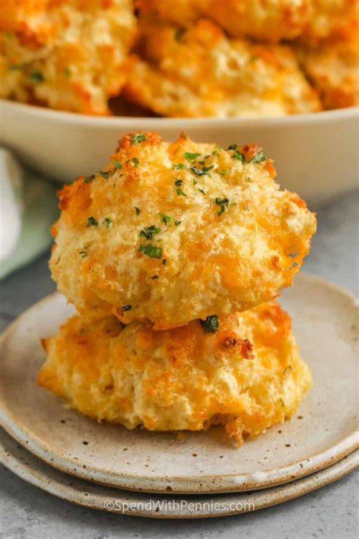 Cheddar Bay Biscuits The Food Charlatan