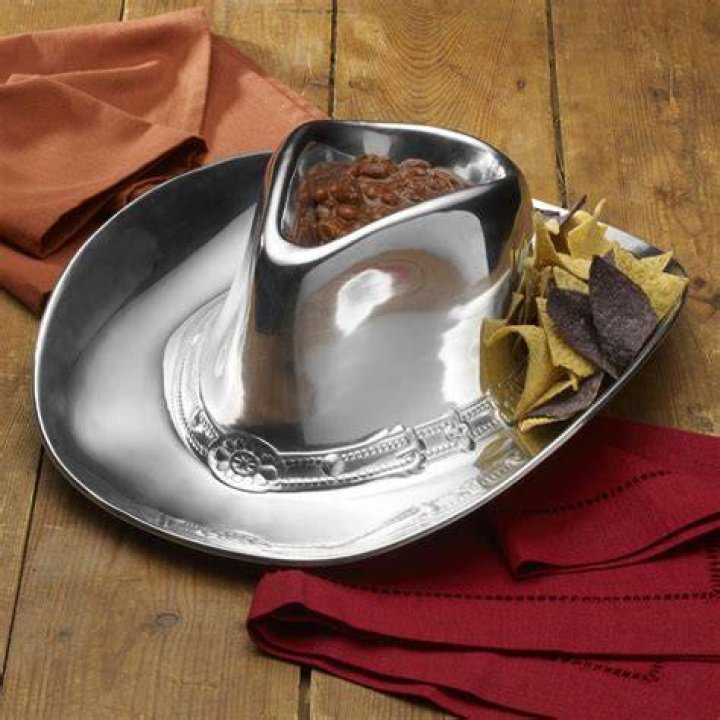 Cowboy Hat Chip & Dip Mikasa