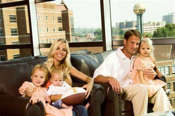 For Layla Kiffin, family wins out over old school ties with Gators