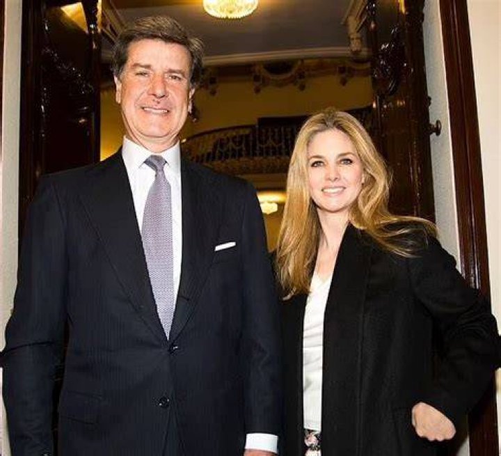 Genoveva Casanova Wikipedia, Familia, Husband, Net Worth, Pictures