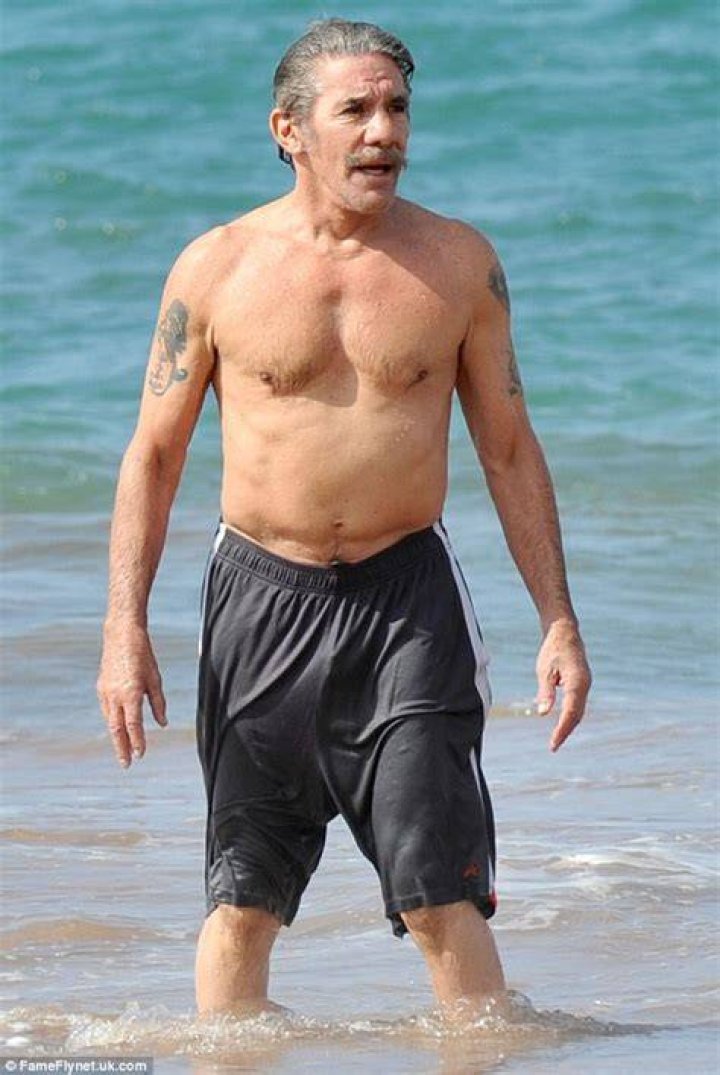Geraldo Rivera shirtless on the shores of Hawaii while vacationing with