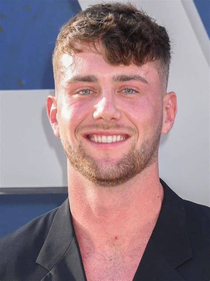 Harry Jowsey Biography, Wiki, Age, Girlfriend, Height, Net Worth