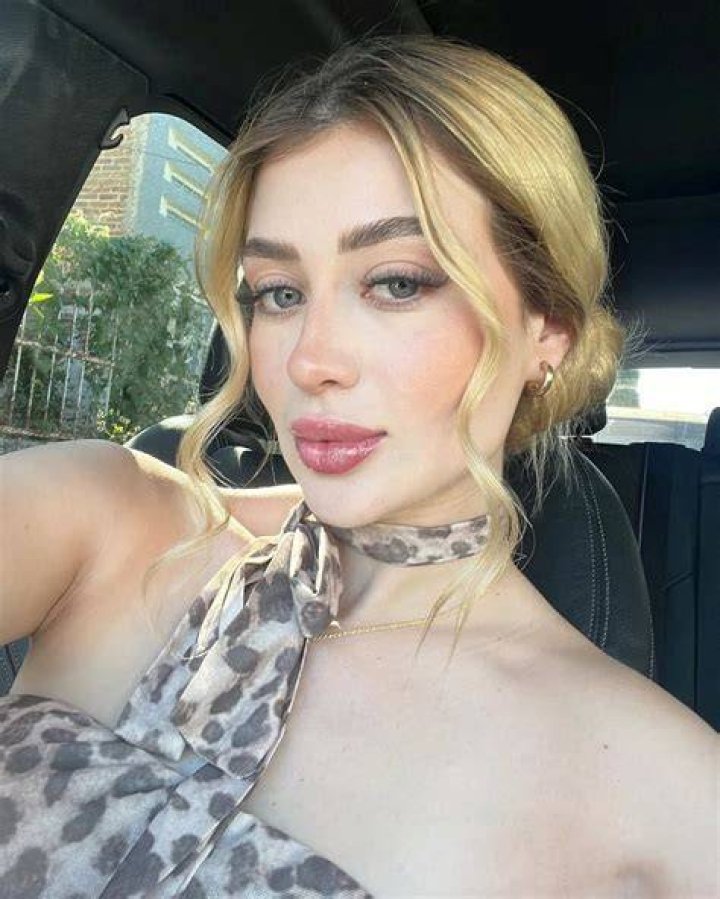 Influencer publicly shot to death by husband in front of daughter
