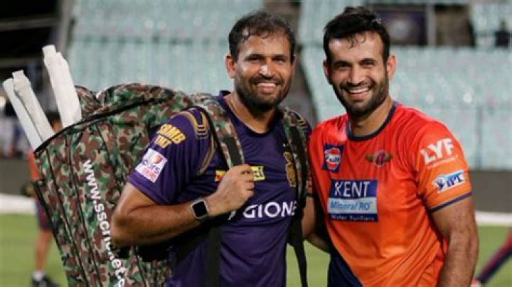 Irfan Pathan consoles brother Yusuf after he goes unsold in IPL 2020