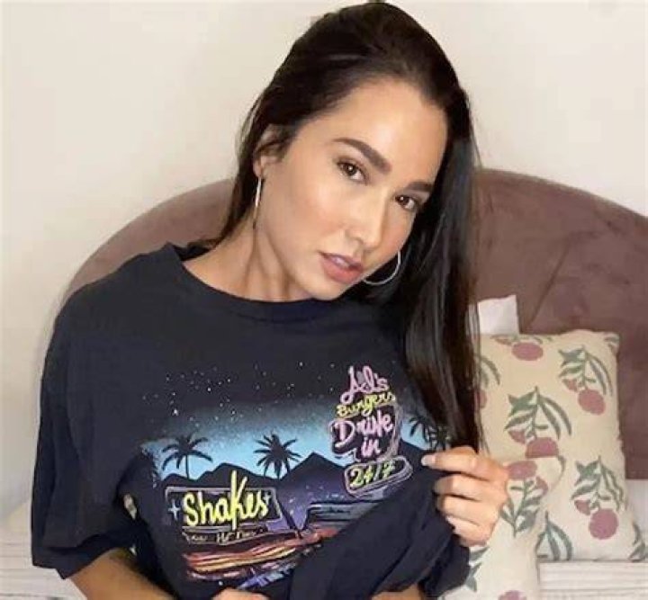 Karlee Grey Wiki, Bio, Net Worth, Boyfriend, Instagram Tellygupshup