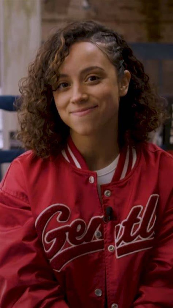 Kiana Madeira's Age, Bio, Career, Net Worth, Family Networth Height