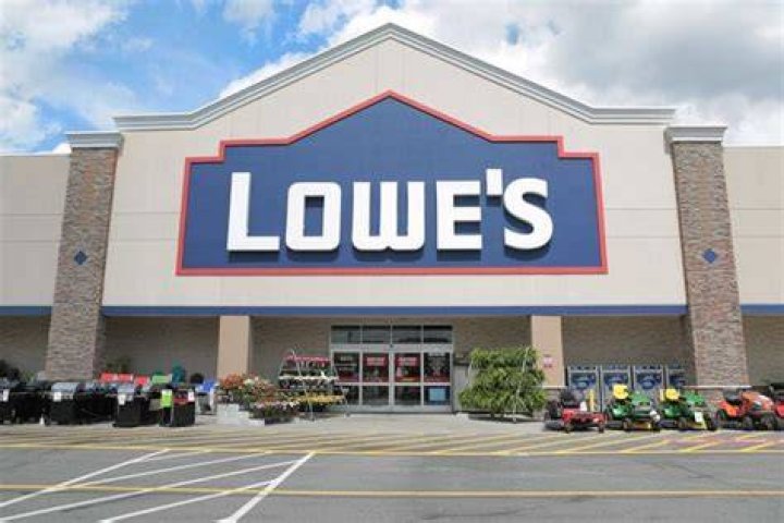 Lowe&rsquo;s opens massive central Pa. distribution center with more than 1