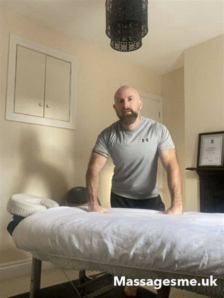 Maxximus rent masseur Athletic gay male massage in New York City, New