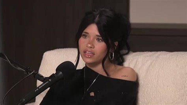 Nessa Barrett And New Boyfriend Harley Go Instagram Official