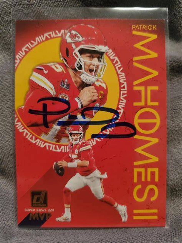 PATRICK MAHOMES AUTOGRAPHED HAND SIGNED KANSAS CITY CHIEFS ECLIPSE