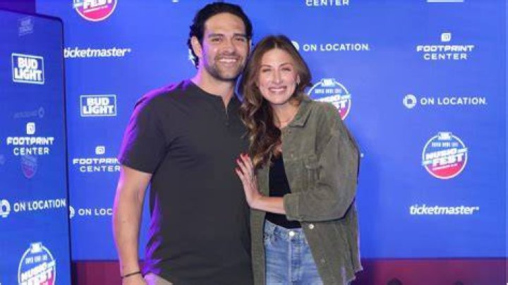 Perry Mattfeld, Mark Sanchez Kids, & Relationship Details