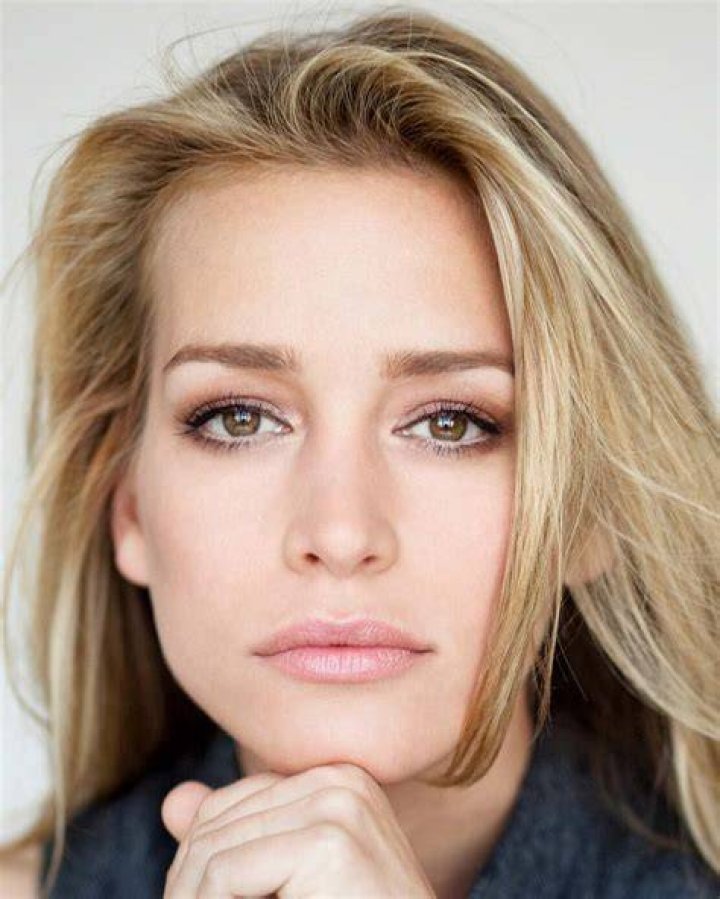 Picture of Piper Perabo