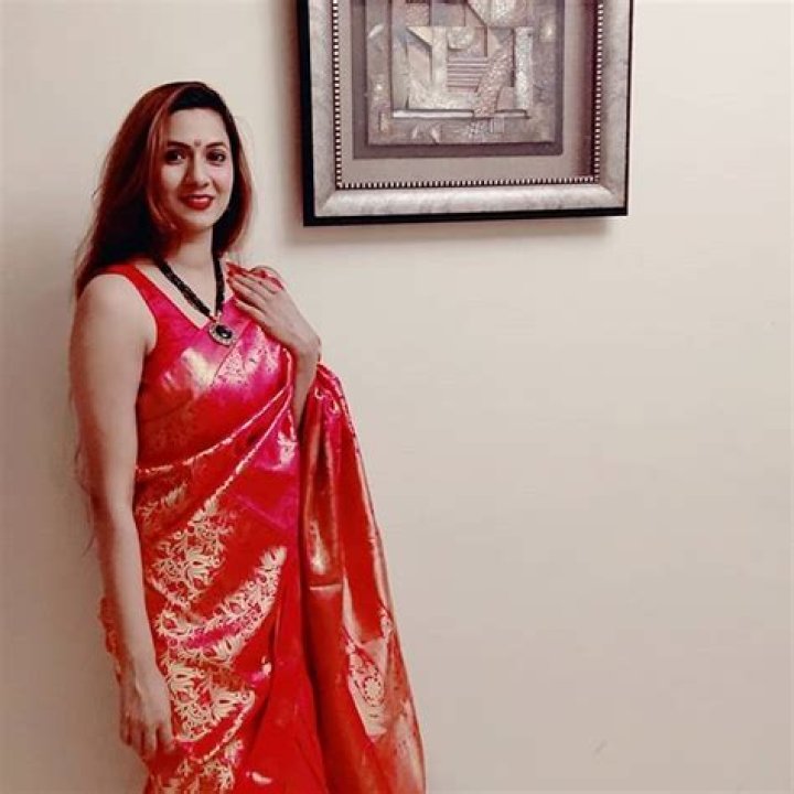 Pooja Laxmi Joshi Photos (3) MixIndia