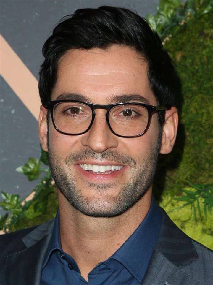 Punct rigla Fara suflare tom ellis family guy Nouălea desigur a innebunit