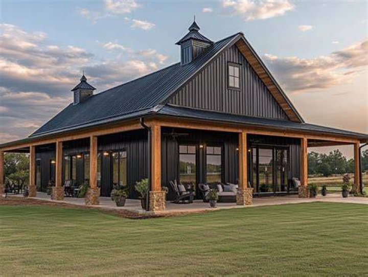 Rediscovering The Barndominium.