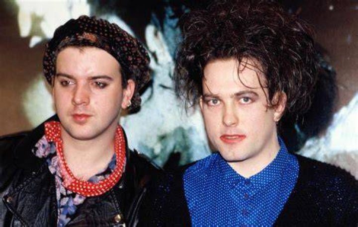 Robert Smith Or Simon Gallup Who Is The Richest Member Of The Cure