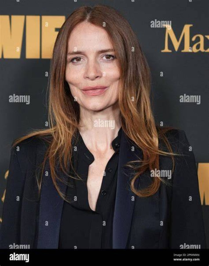Saffron Burrows fotka