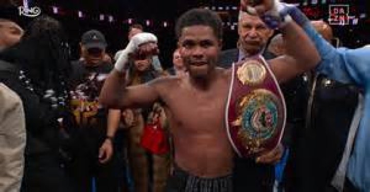 Shakur Stevenson celebrates win over Oscar Valdez by proposing to Young