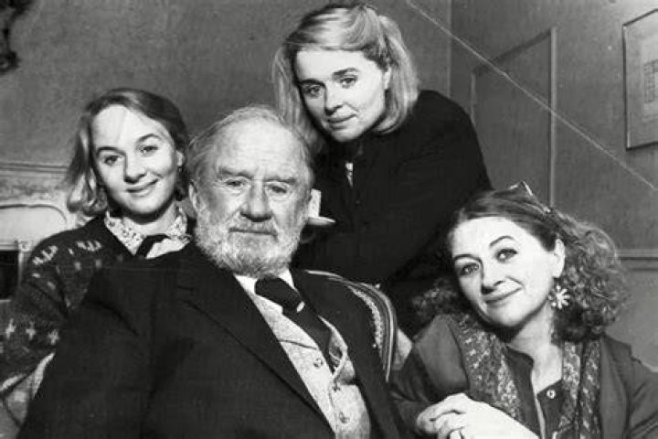 Sorcha Cusack Siblings Niamh, Catherine And Sinead Cusack