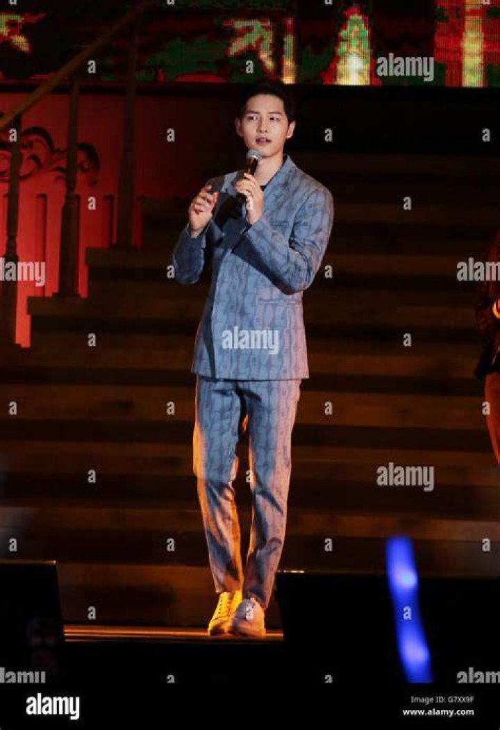 South Korean star Song Joongki announces marriage to British actress
