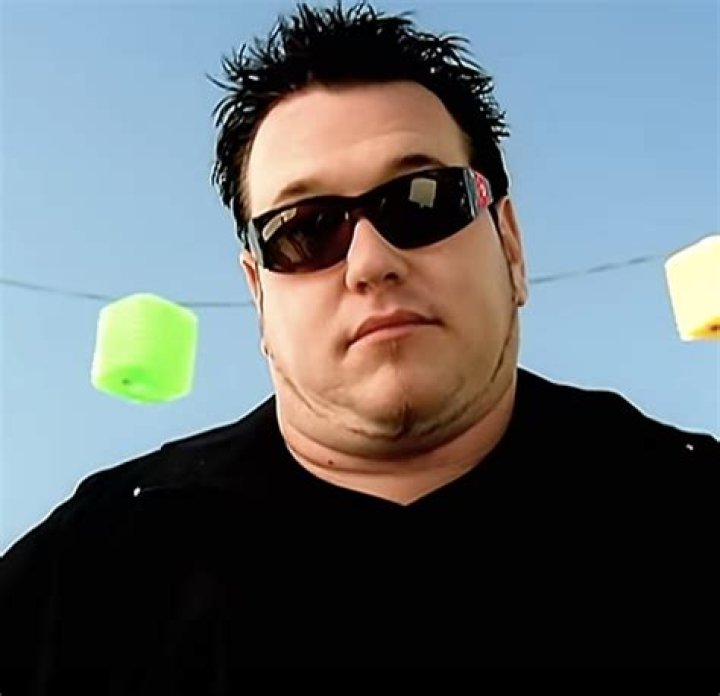 Steve Harwell, Smash Mouth's founding singer, has died at 56
