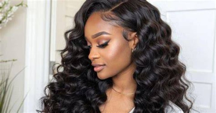Style and enhance waves with these wavy hair products for men. 