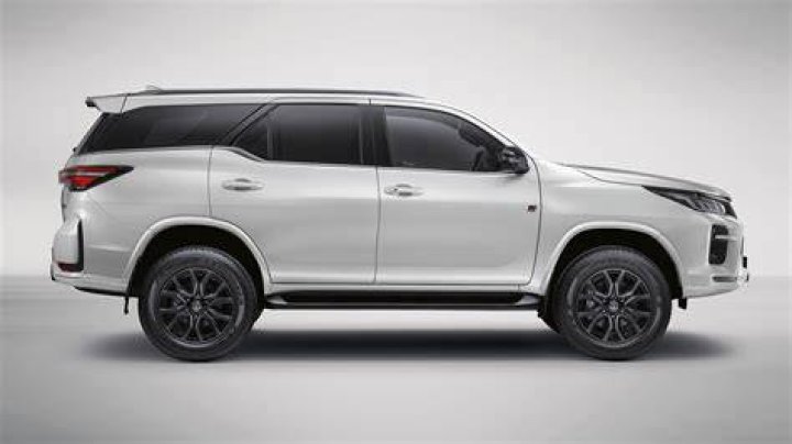 SuzukiBranded Toyota Fortuner Visualised, Called 'Augusta'
