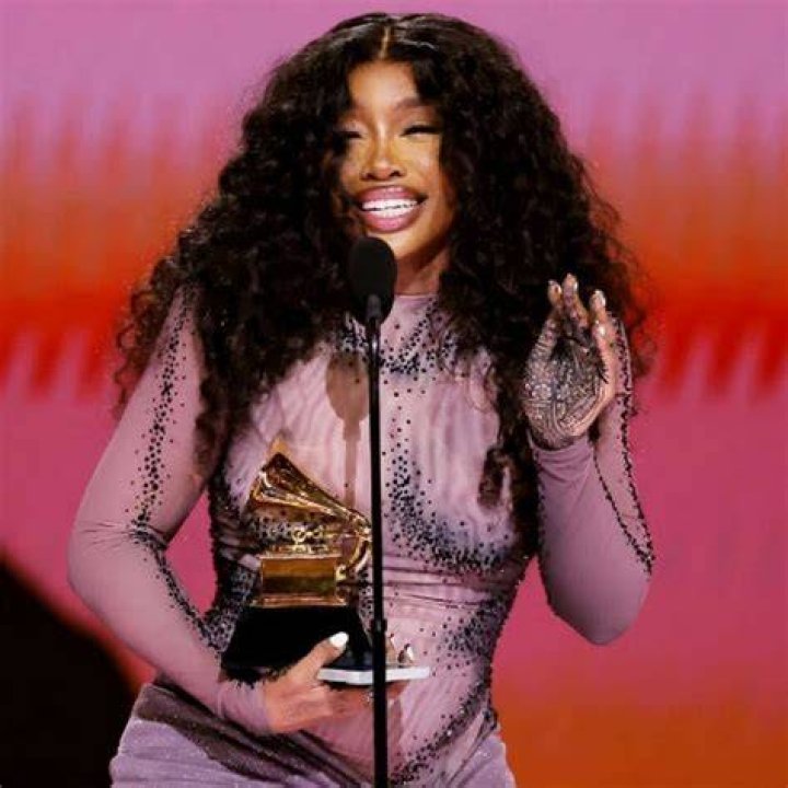 SZA invites fans to “cry, laugh and talk” on new hotline Singer