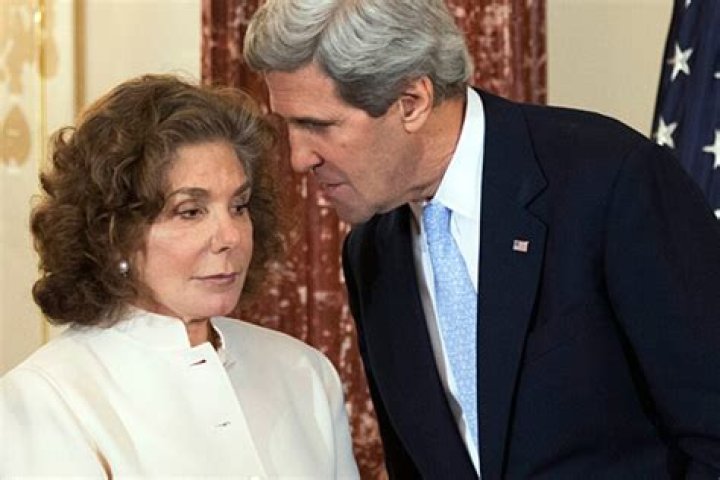 Teresa Heinz Kerry hospitalized in Boston