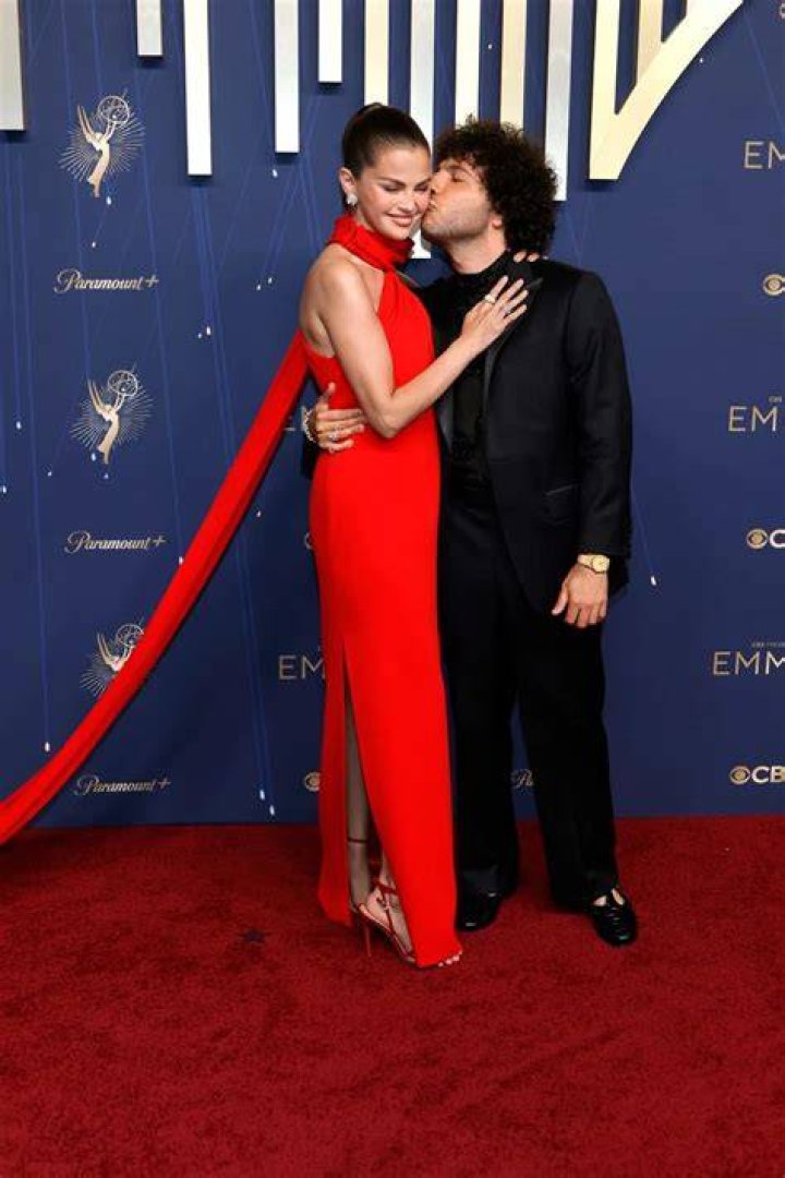 The Cutest Couple Moments at the 2022 Emmy Awards
