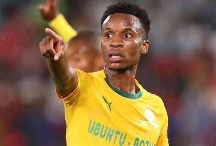Themba Zwane Bio, Wiki, Age, Family, Wife, Salary, Net Worth, Contract