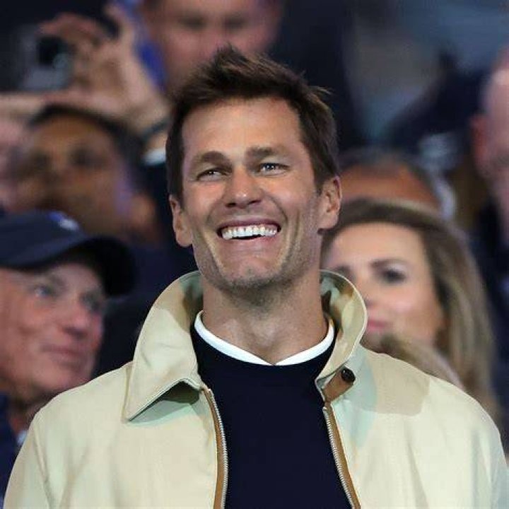 Tom Brady shares adorable picture with his Mom ahead of Super Bowl 51