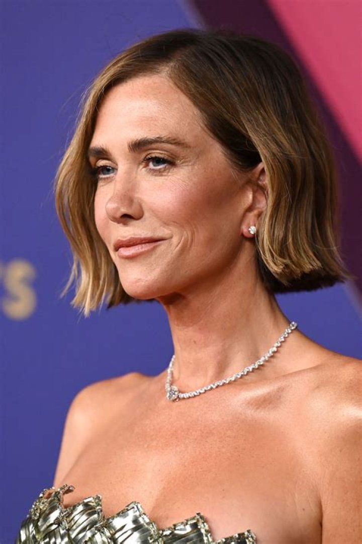Unveiling Kristen Wiig's Transformative Journey Of Embracing Beauty