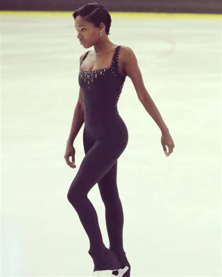 Vanessa James Sexy Skater (29 Photos) The Fappening