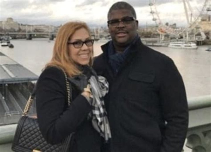 Who Is Charles Payne Wife, Yvonne Ammirati Payne?