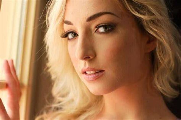 Zoe Parker Facts, Bio, Career, Net Worth AidWiki